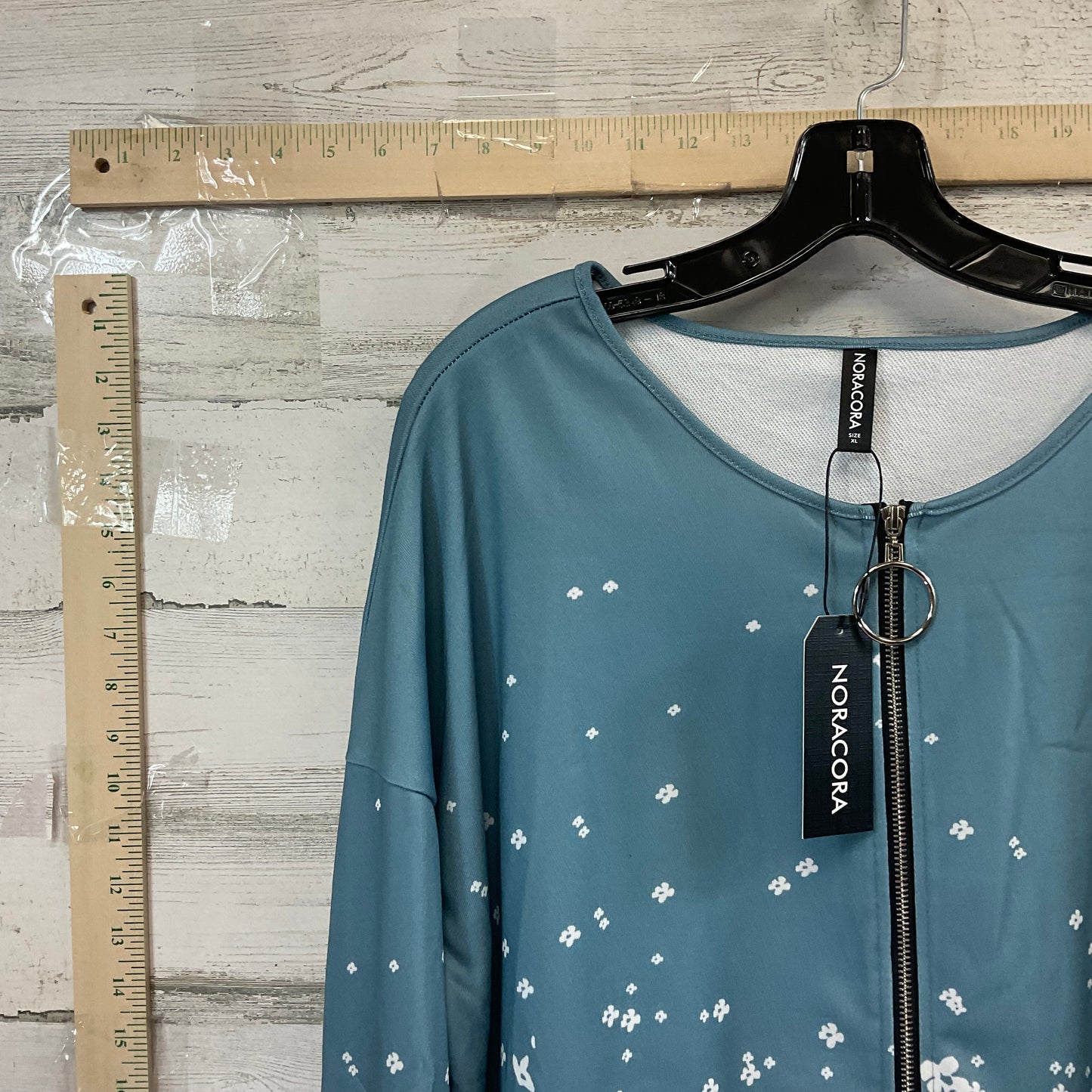 Top Long Sleeve By NORA CORA In Blue, Size: Xl