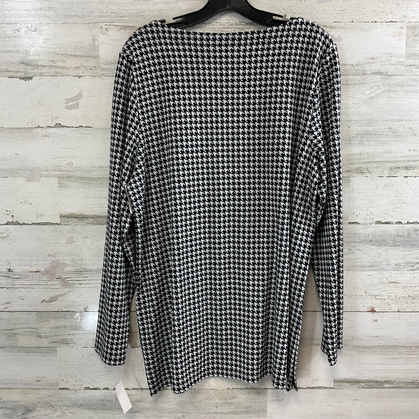 Top Long Sleeve By Talbots In Black & White, Size: Xl