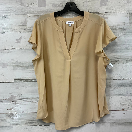 Top Short Sleeve By Calvin Klein In Tan, Size: 1x