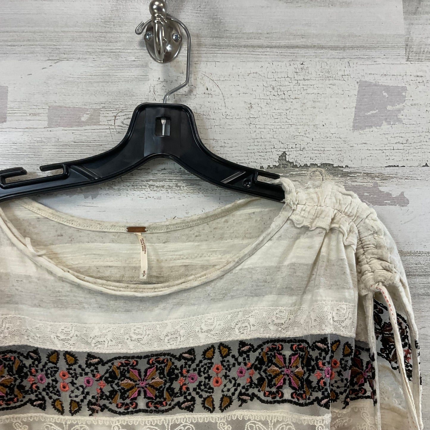 Top Sleeveless By Free People In Cream, Size: S