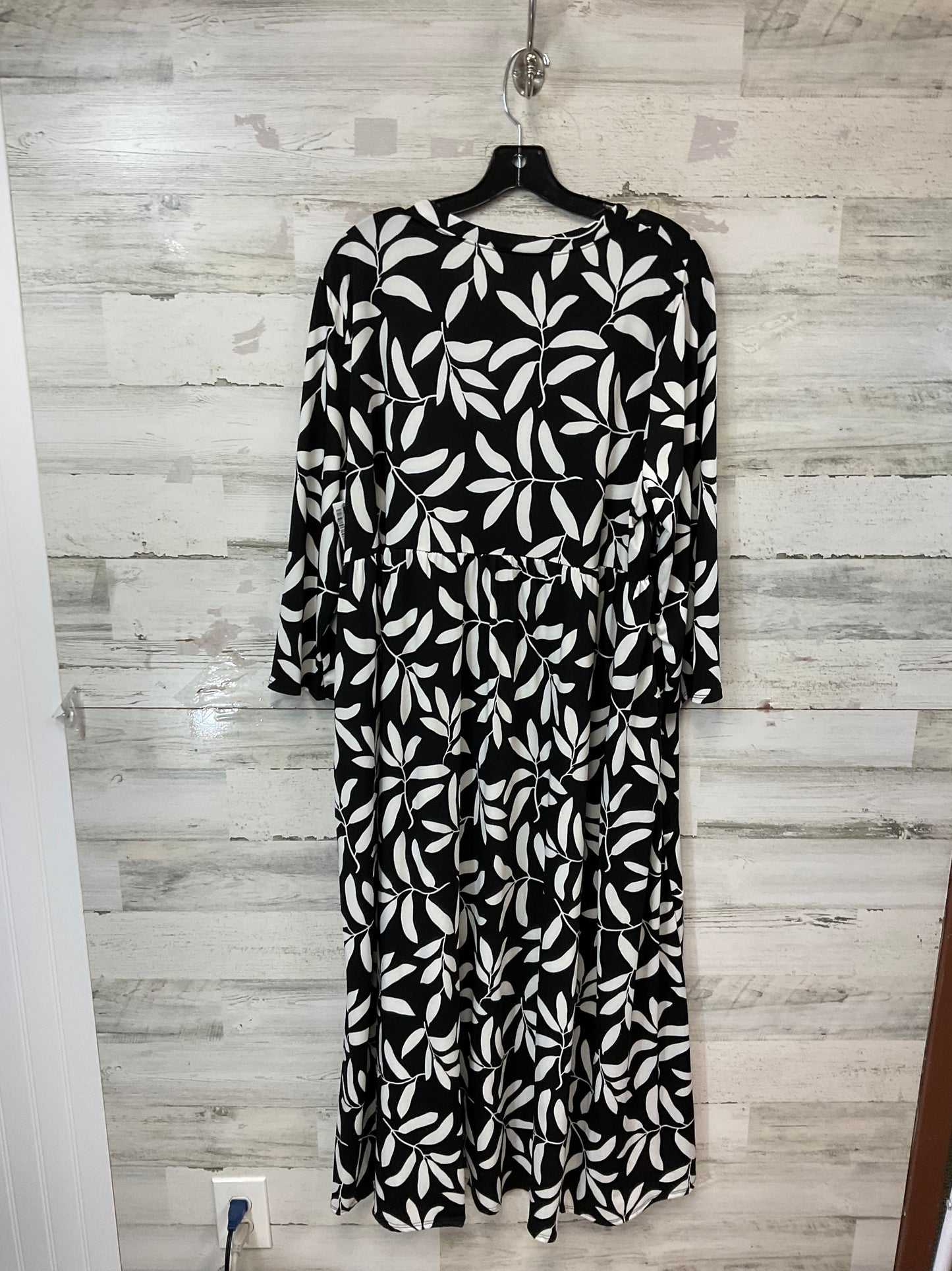 Dress Casual Maxi By Celeste In Black & White, Size: 3x