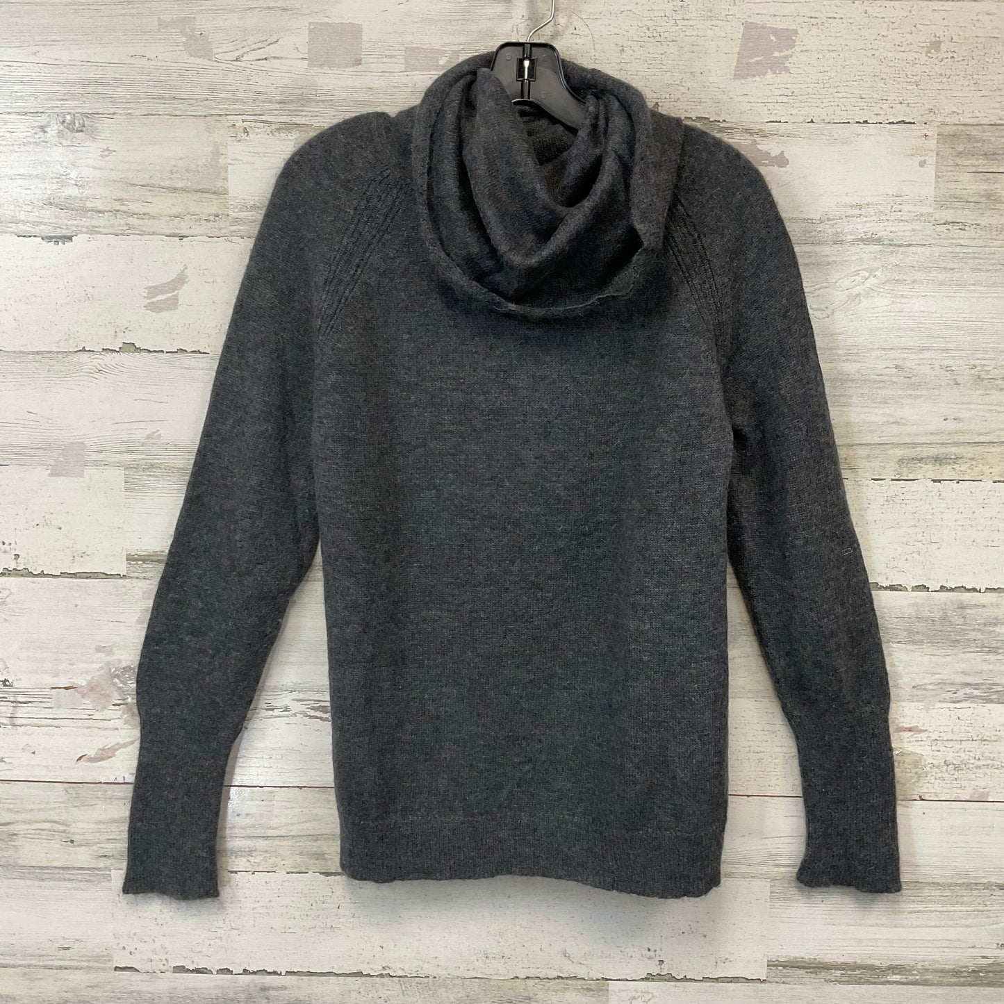 Sweater By Peruvian Connection In Grey, Size: L