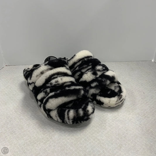 Slippers By Ugg In Black & White