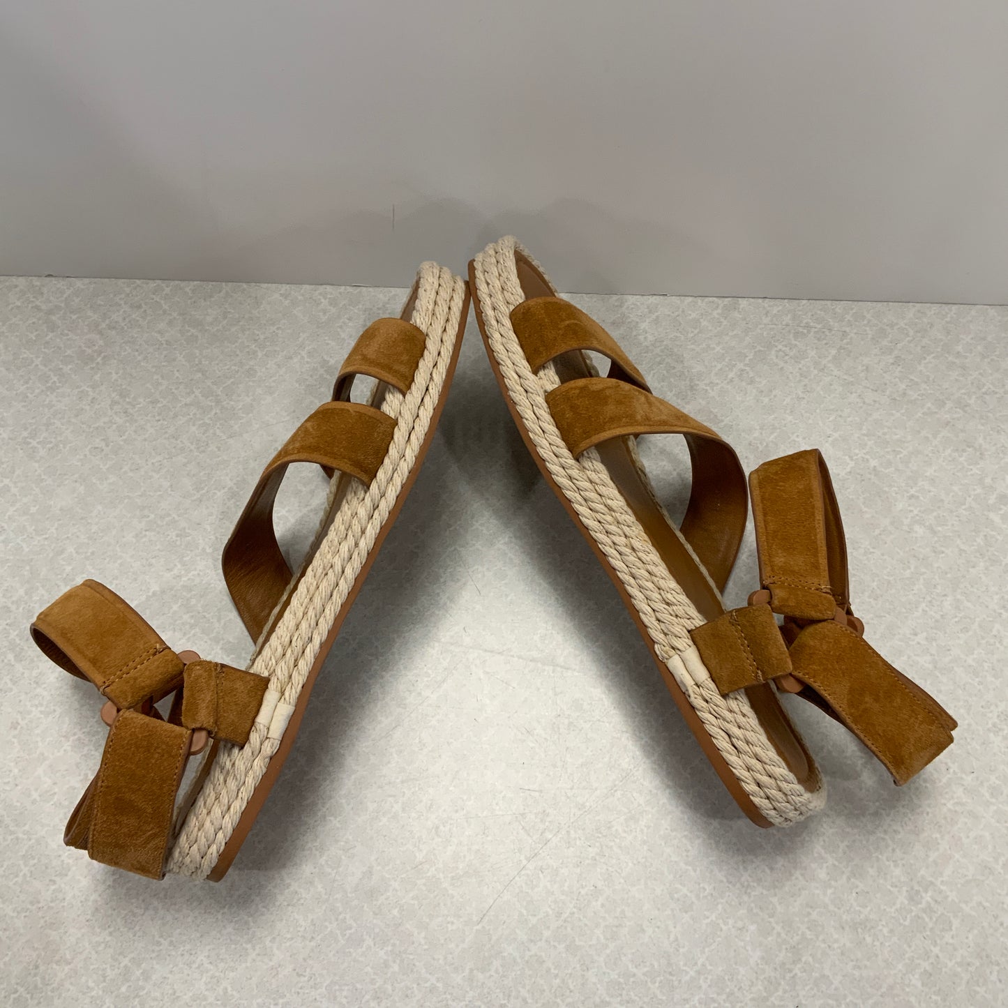 Brown Sandals Flats Vince, Size 7