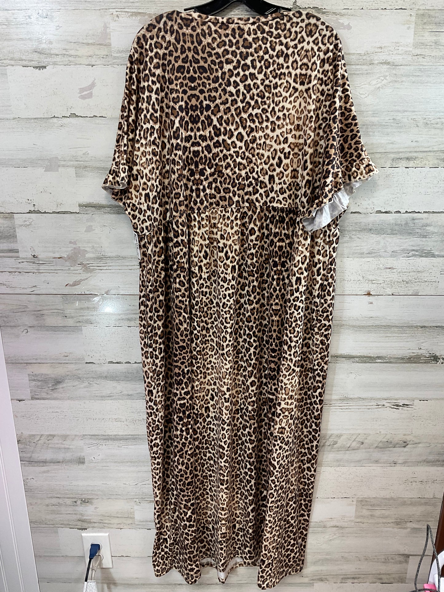 Dress Casual Maxi By SUZANNE BETRO In Leopard Print, Size: 4x