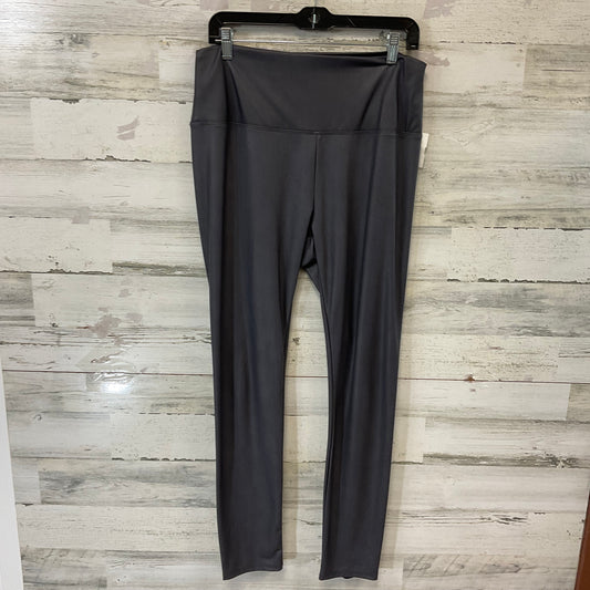 Pants Leggings By Lysse In Grey, Size: L