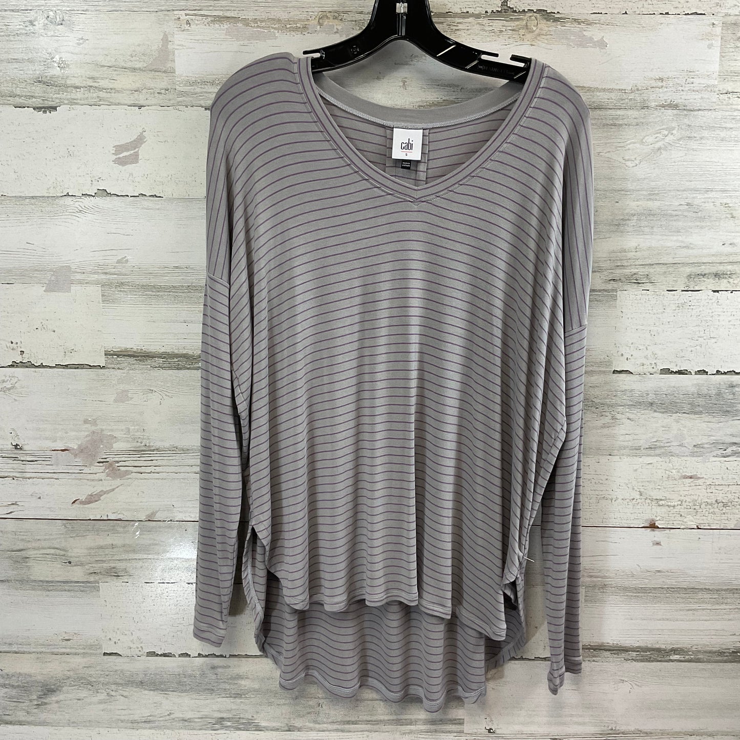 Top Long Sleeve By Cabi In Grey, Size: S