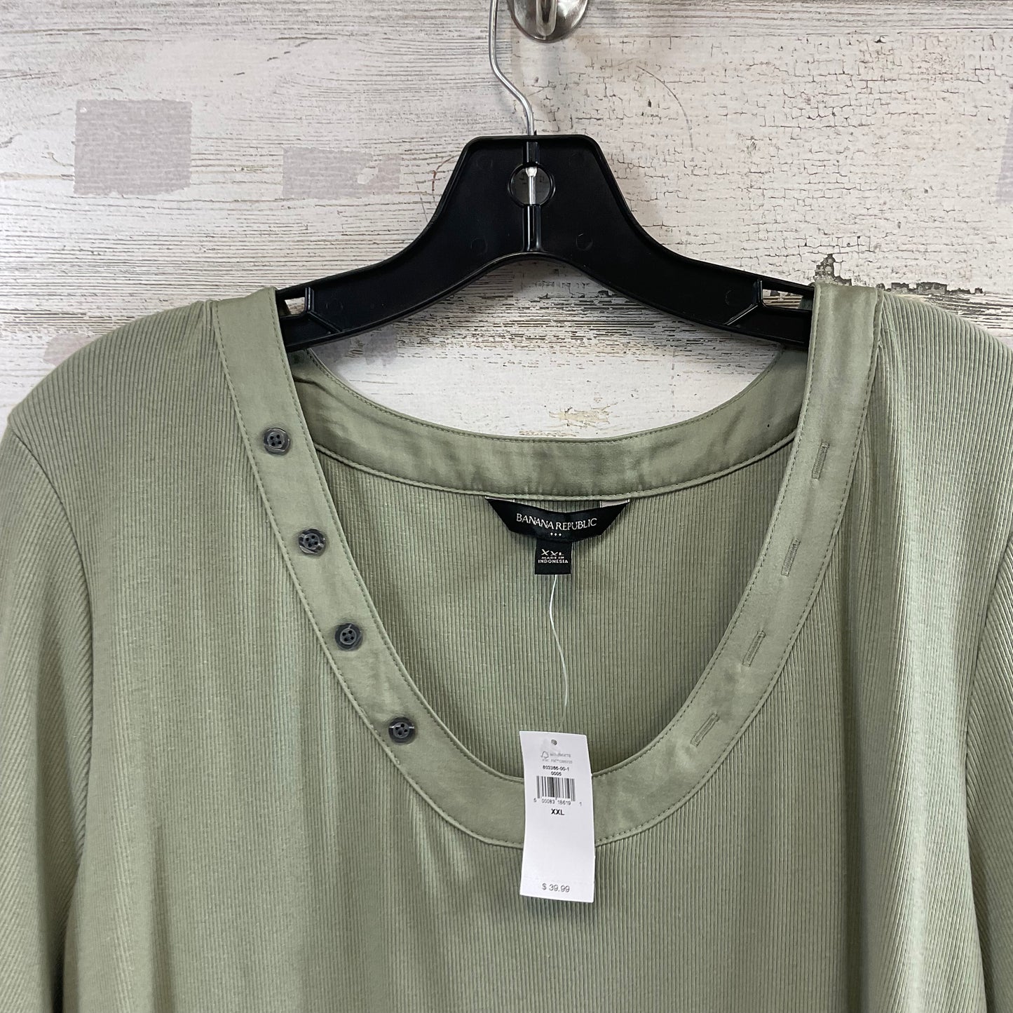 Top Short Sleeve Basic By Banana Republic In Green, Size: Xxl