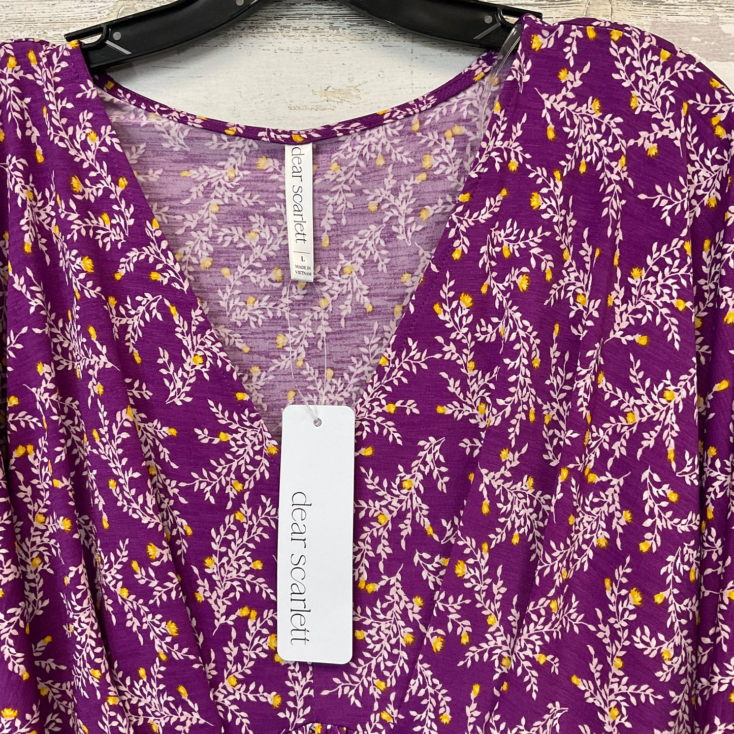 Top Short Sleeve By Dear Scarlett In Purple, Size: L