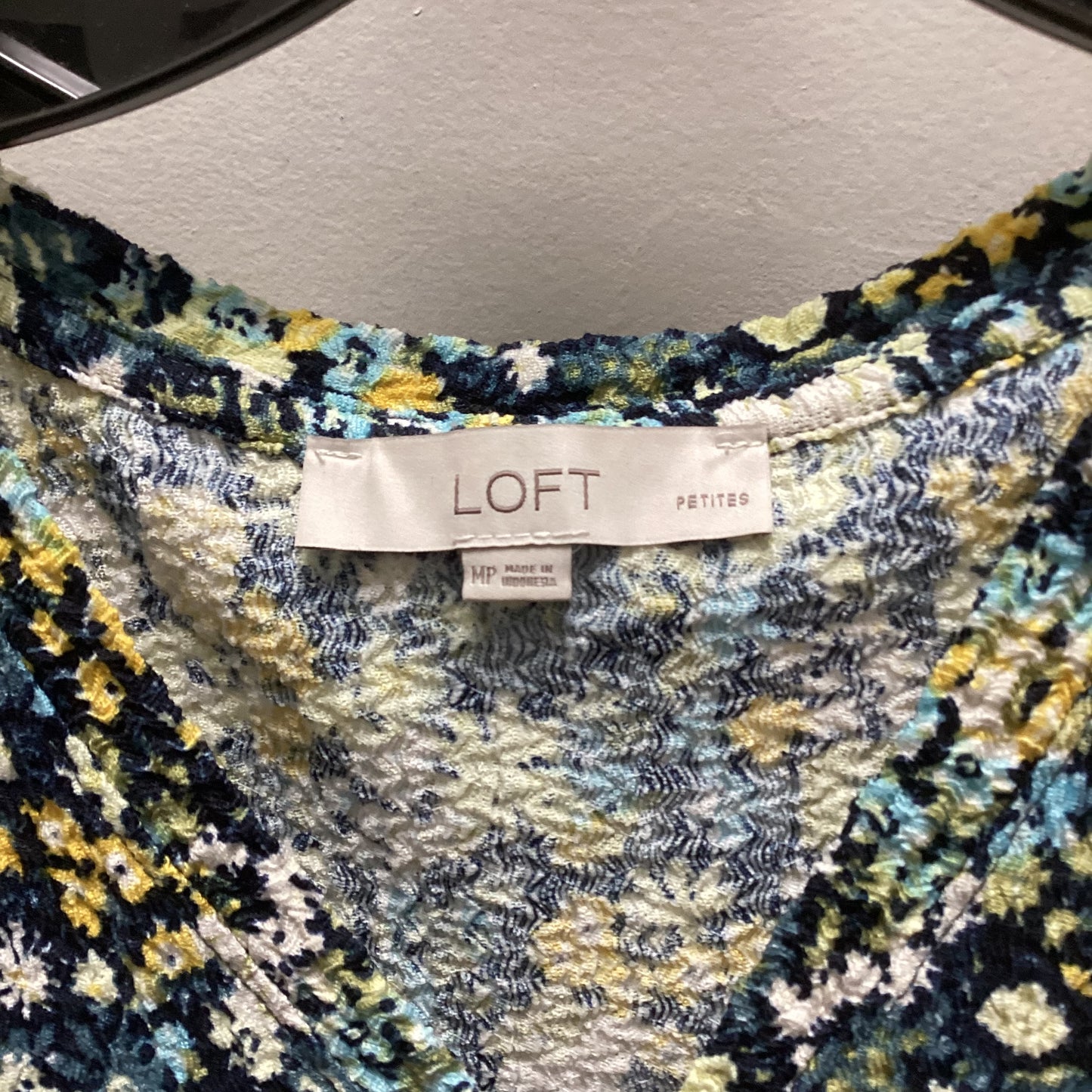 Top Long Sleeve By Loft In Blue, Size: Petite  M