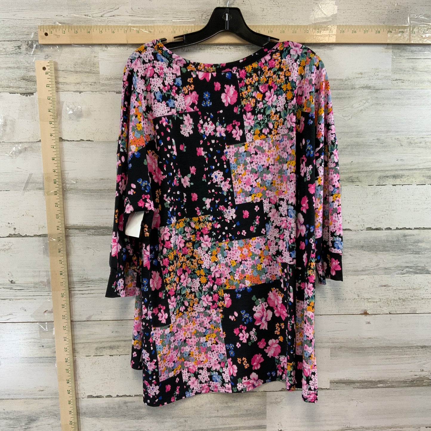 Top 3/4 Sleeve By DEAR SCARLETT  Size: Xl