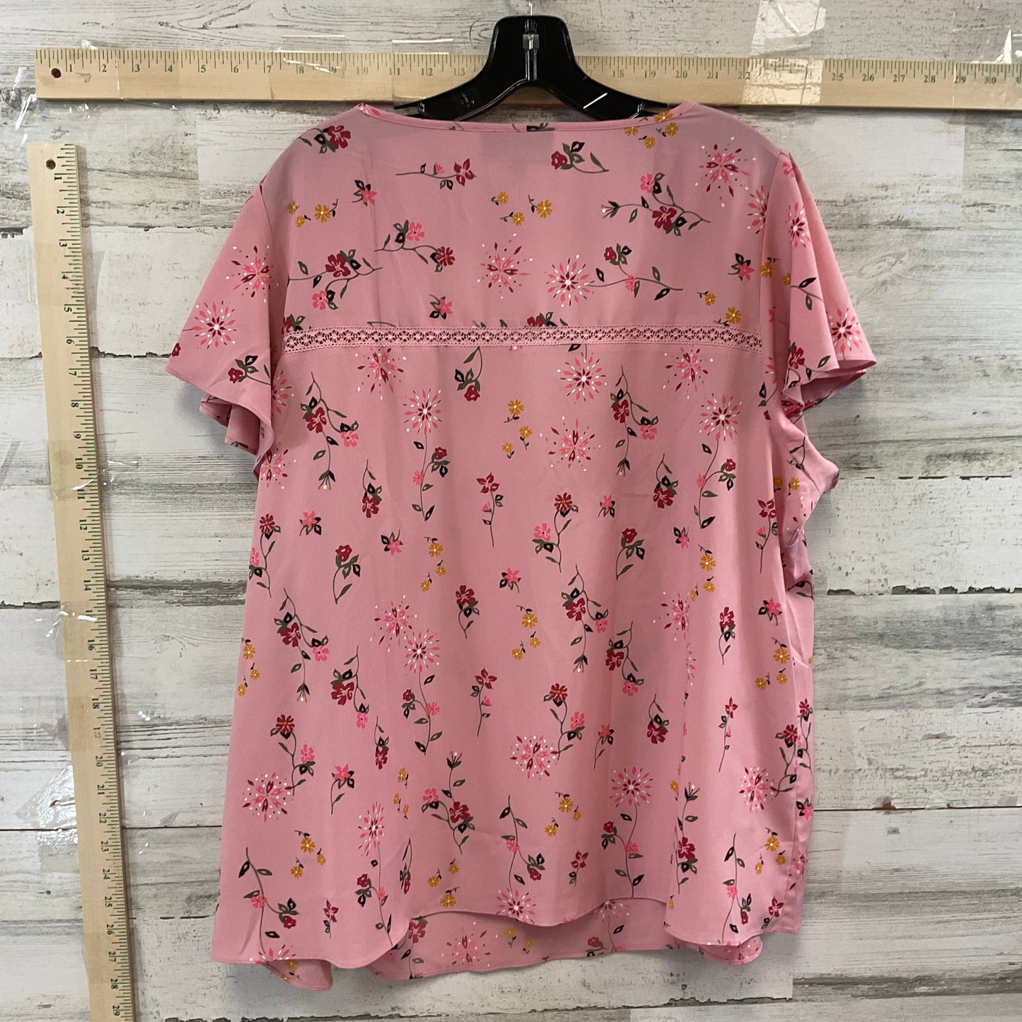 Top Short Sleeve By Lane Bryant  Size: Xxl