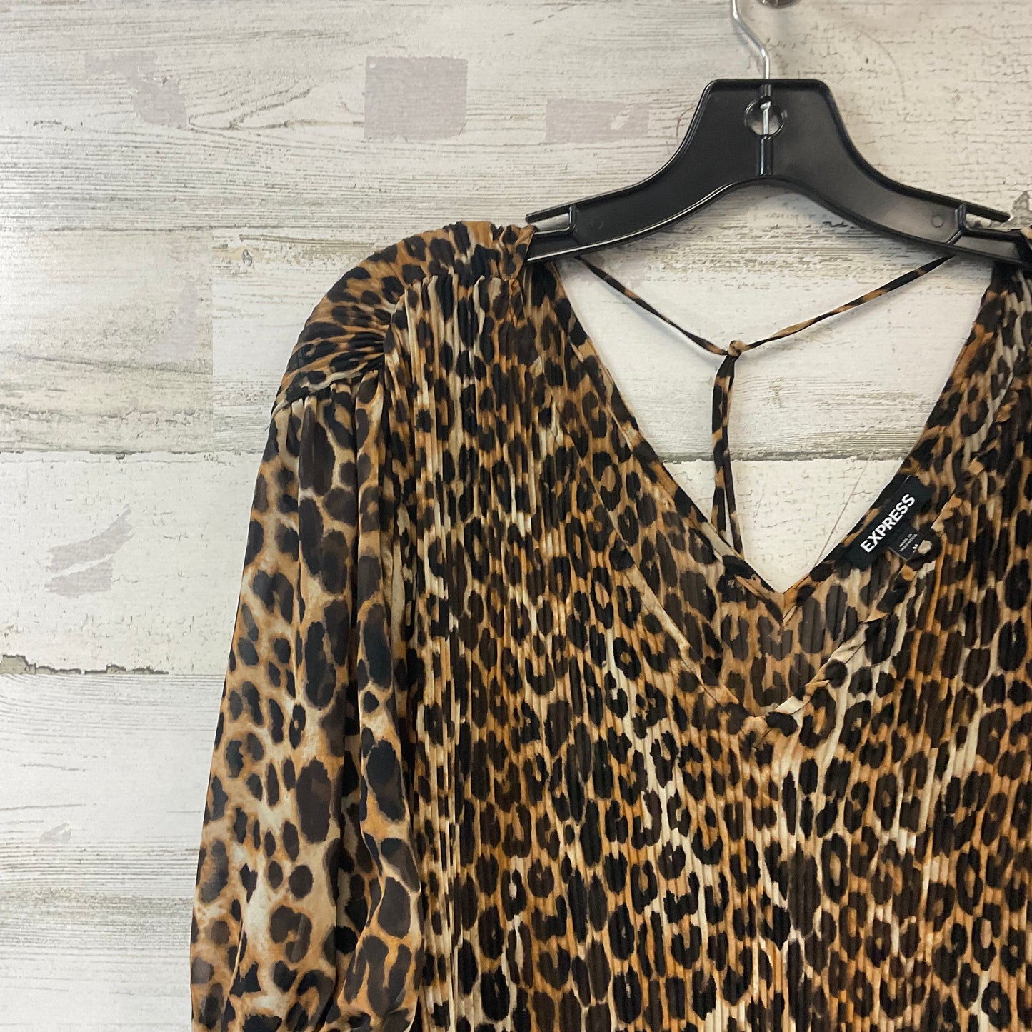 Top Short Sleeve By Express In Animal Print, Size: M