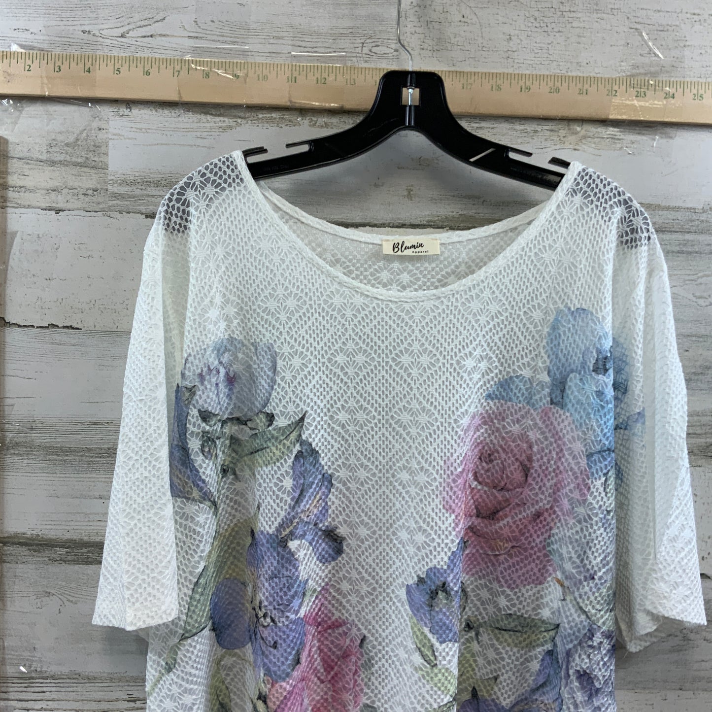 White Top Short Sleeve Blumin, Size 3x