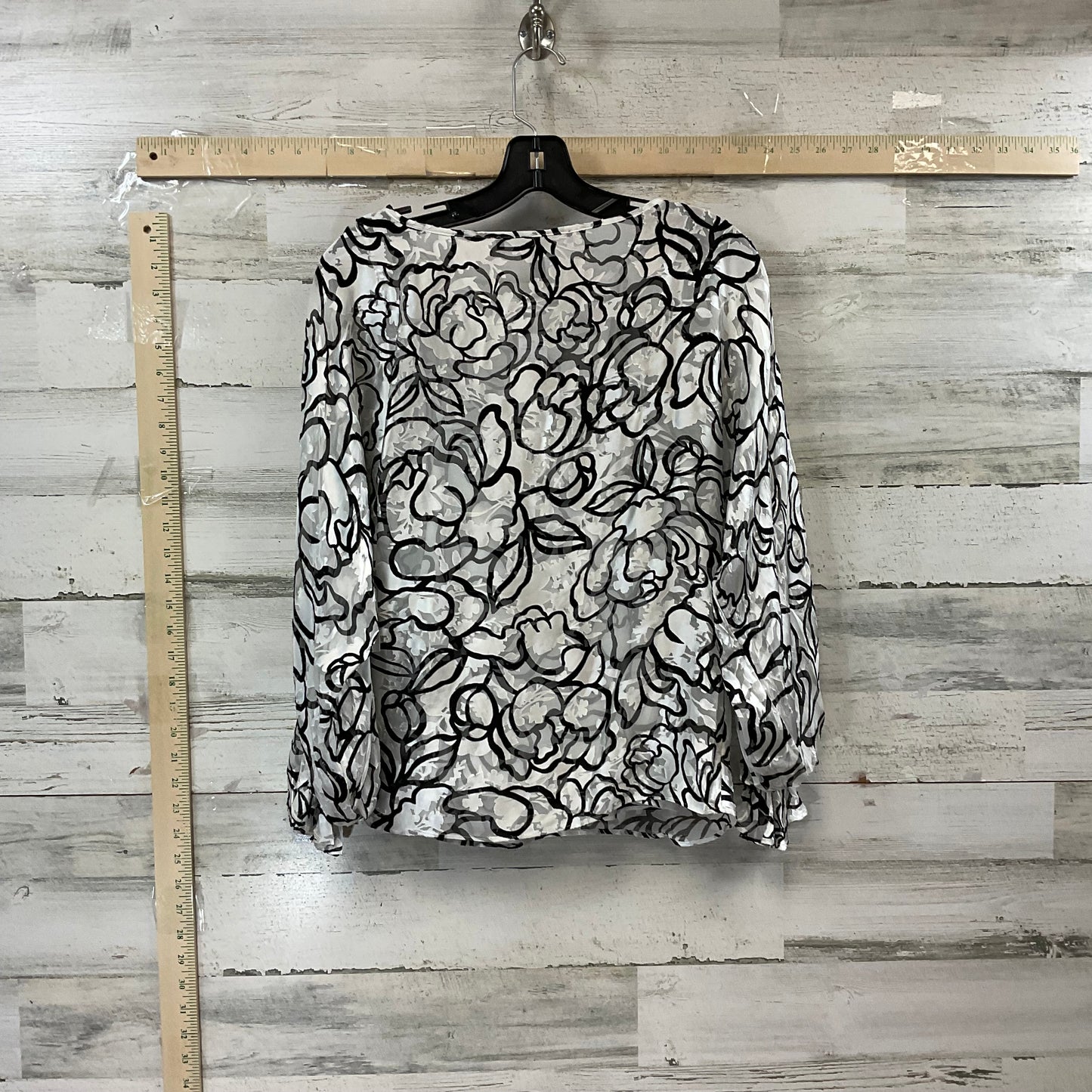 Black & White Top 3/4 Sleeve White House Black Market, Size Xs