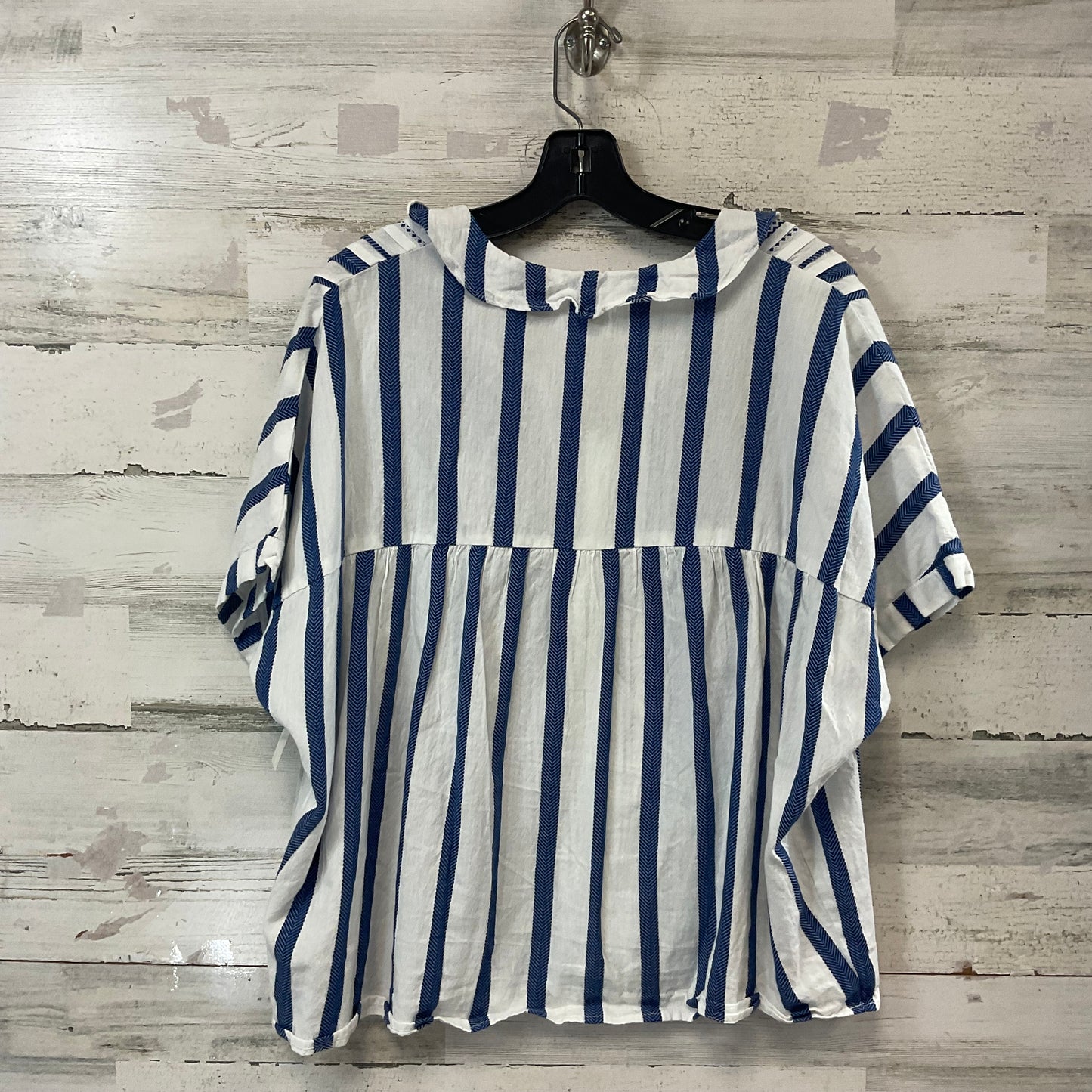 Top Short Sleeve By Thml In Blue & White, Size: M