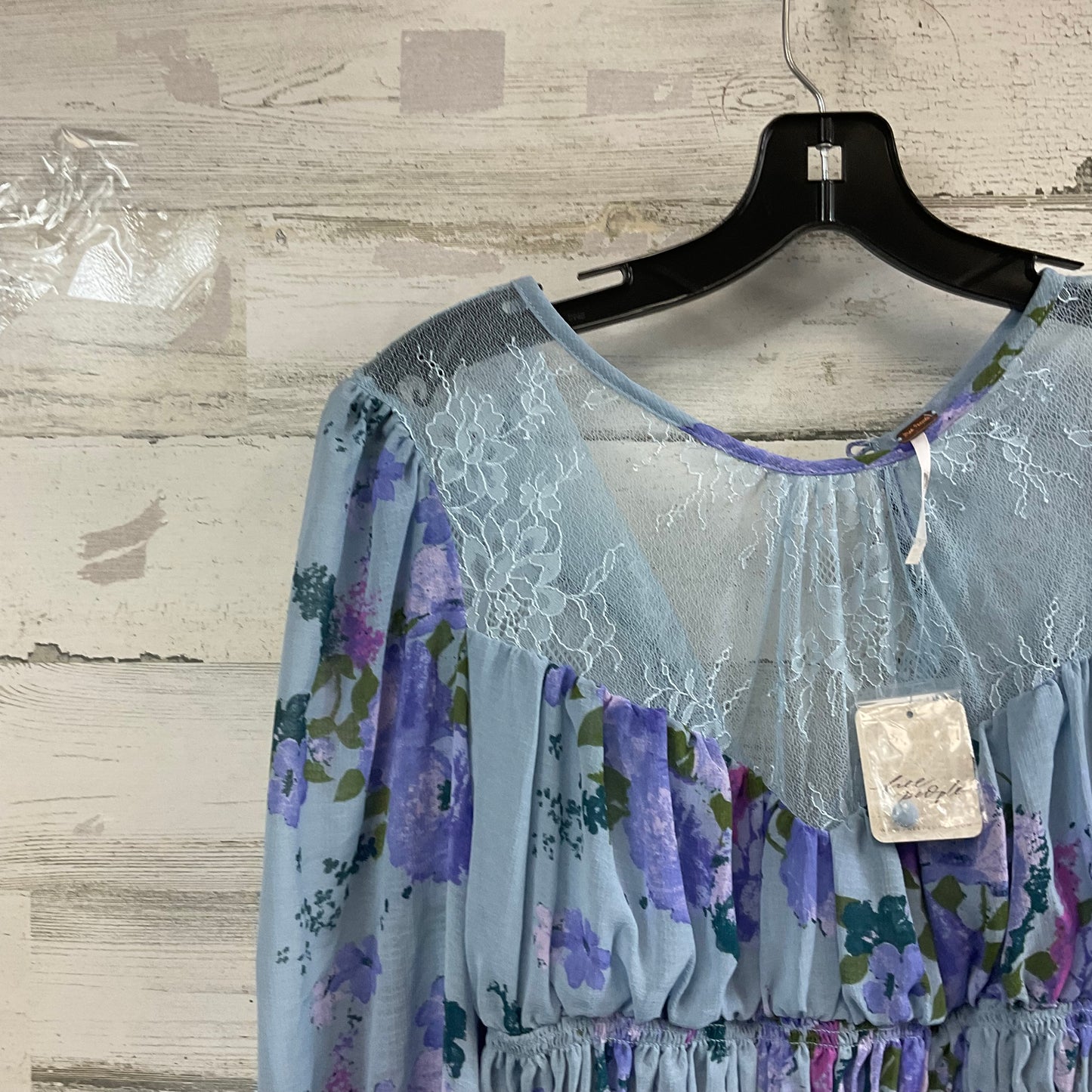 Top Long Sleeve By Free People In Blue, Size: M