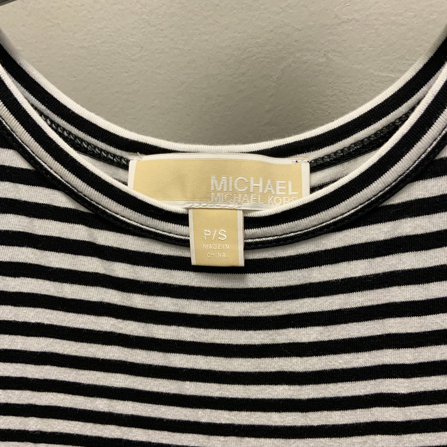 Top Sleeveless By Michael By Michael Kors In Black & White, Size: Petite   S