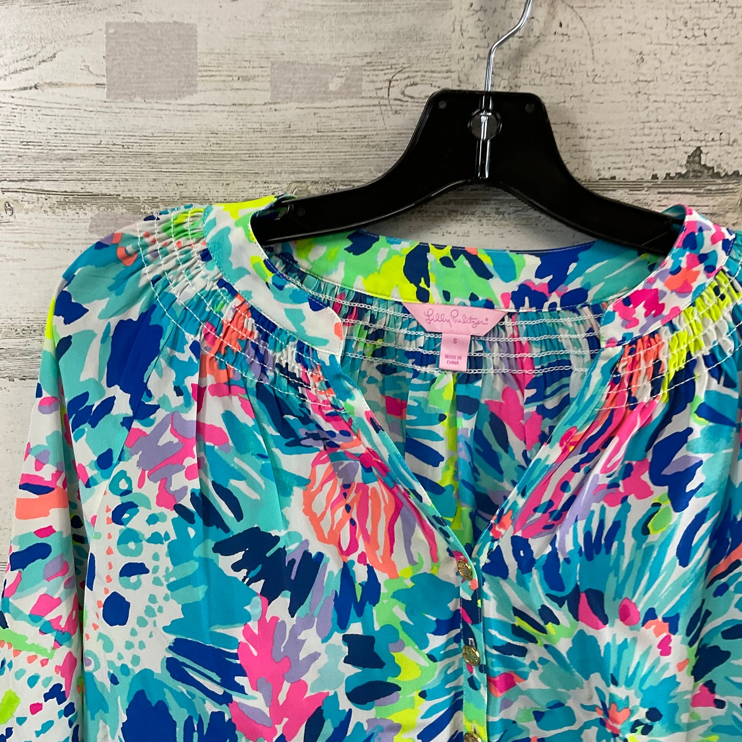 Top Long Sleeve By Lilly Pulitzer In Blue, Size: S