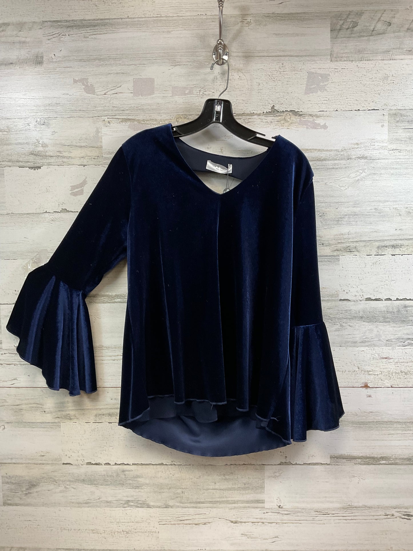 Top Long Sleeve By Cma In Blue, Size: L