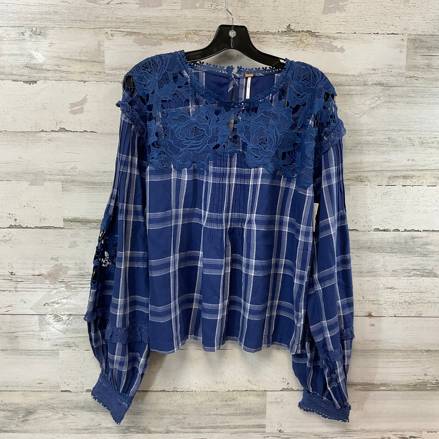 Top Long Sleeve By Free People In Blue, Size: L