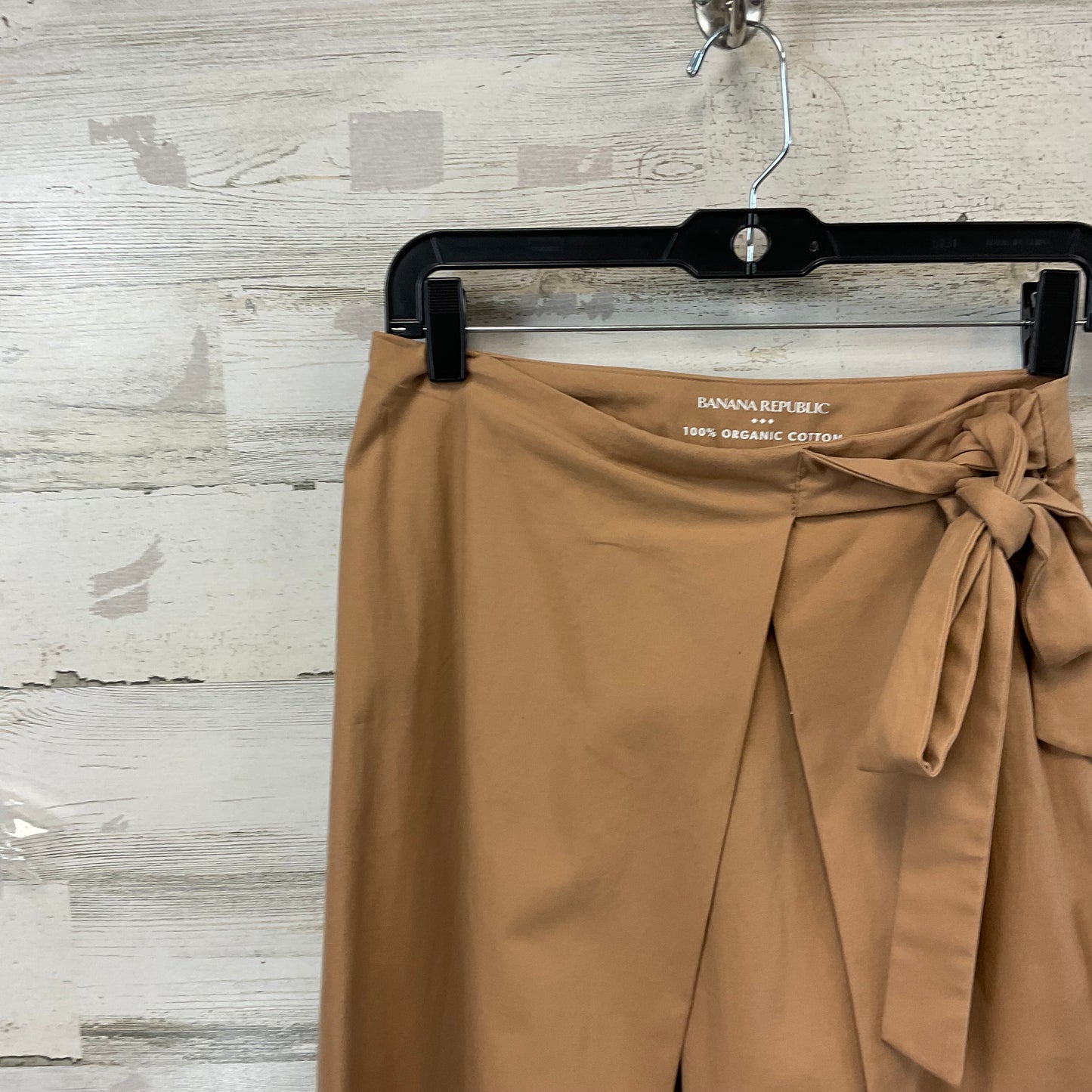 Pants Cropped By Banana Republic In Brown, Size: 2