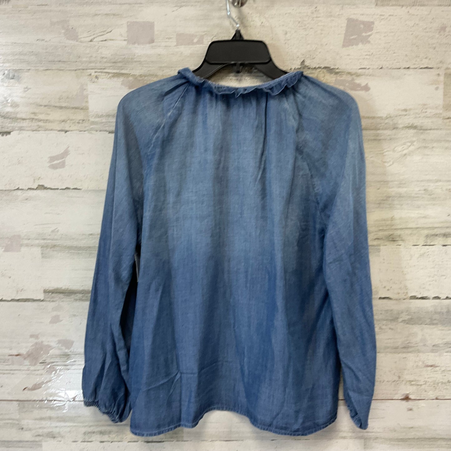 Blouse Long Sleeve By Cloth & Stone In Blue Denim, Size: S