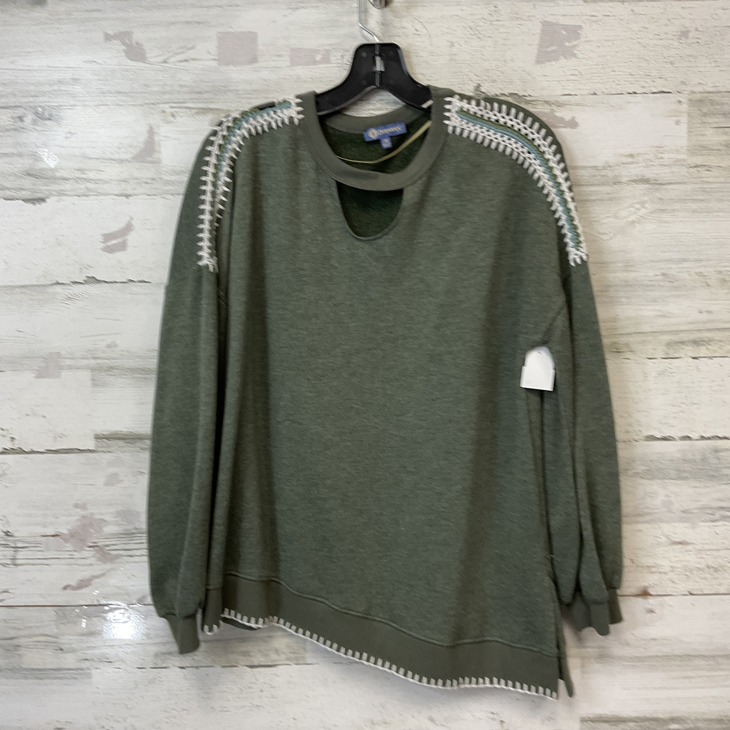 Top Long Sleeve By Democracy In Green, Size: M