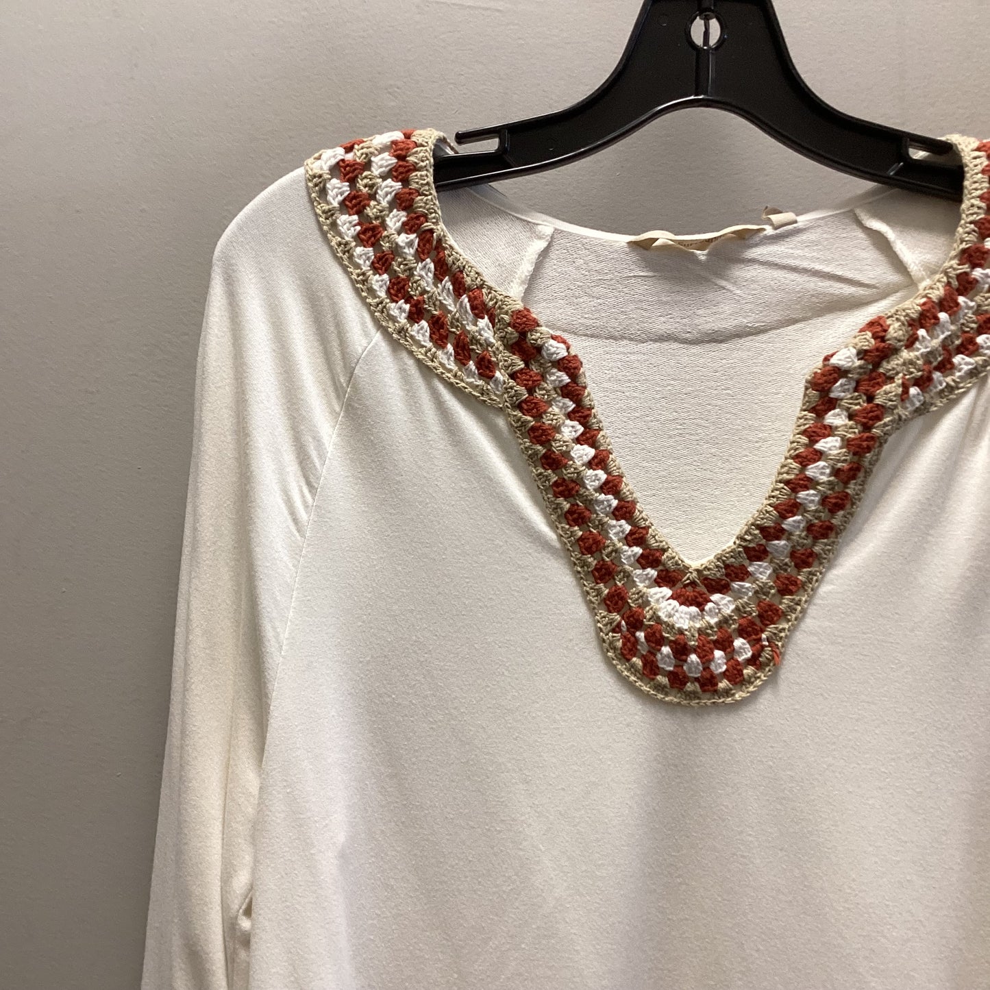 Top Long Sleeve By Soft Surroundings In Cream, Size: M