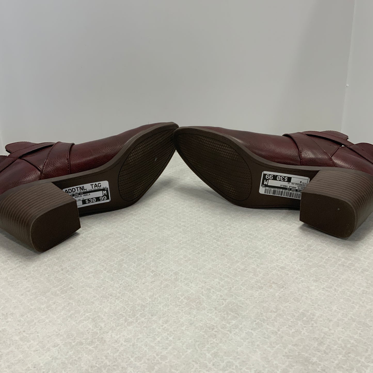 Boots Ankle Heels By Frye And Co In Maroon, Size: 9