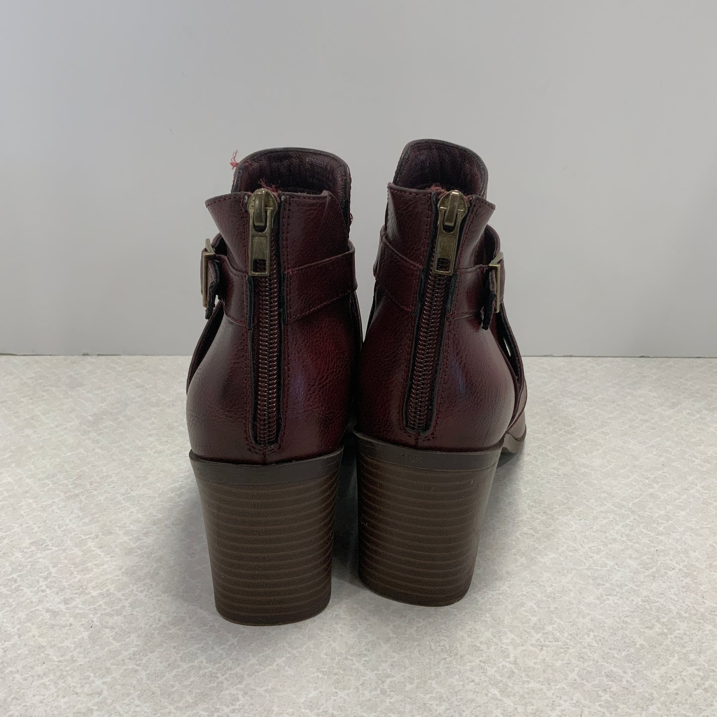 Boots Ankle Heels By Frye And Co In Maroon, Size: 9