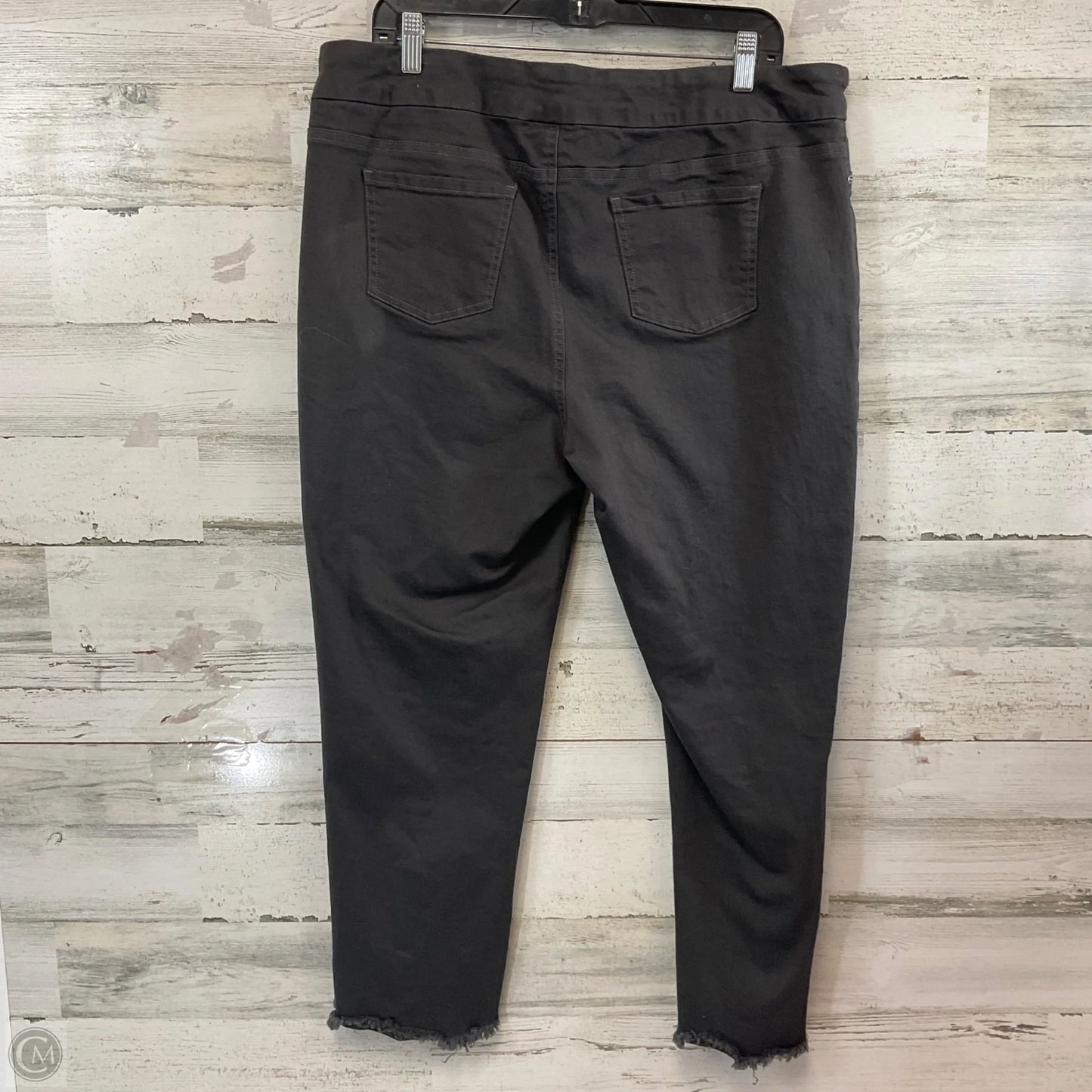 Jeans Cropped By Multiples In Black Denim, Size: 18