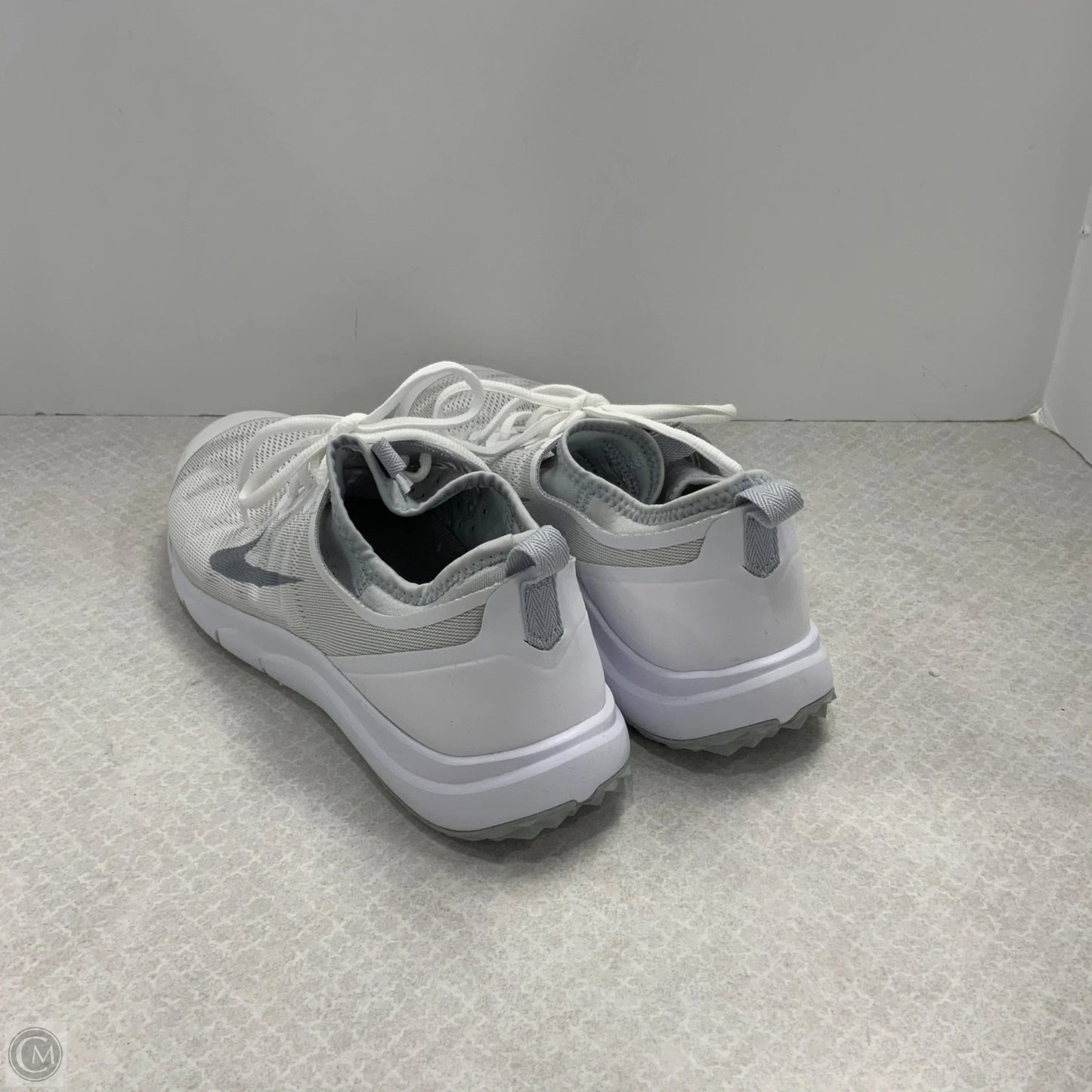 Shoes Athletic By Nike In White, Size: 9