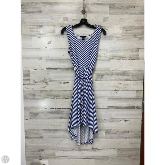 Dress Casual Short By Robert Louis In Blue & White, Size: L
