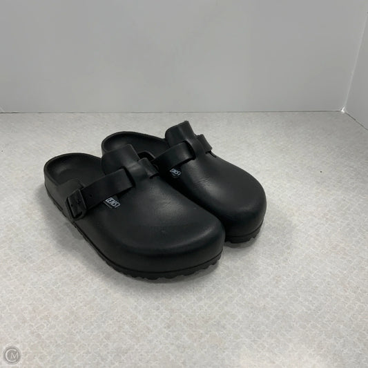 Sandals Flats By Birkenstock In Black, Size: 7