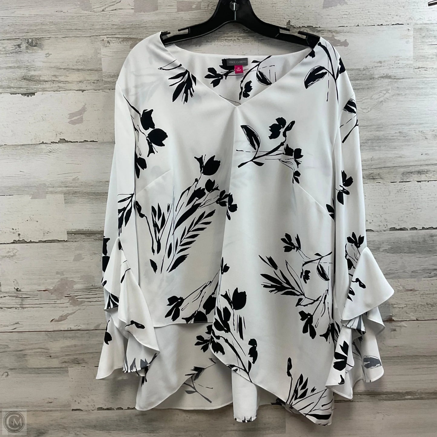 Blouse 3/4 Sleeve By Vince Camuto In White, Size: 2x