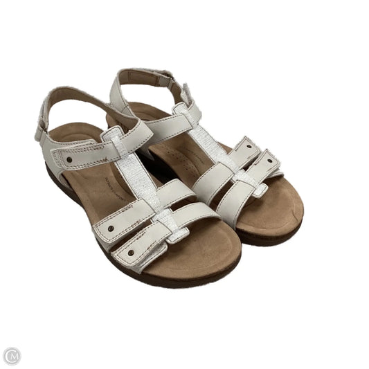 Sandals Flats By Clarks In White, Size: 8