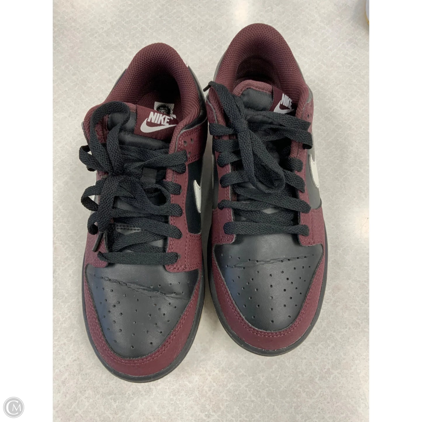 Shoes Athletic By Nike In Maroon, Size: 6.5