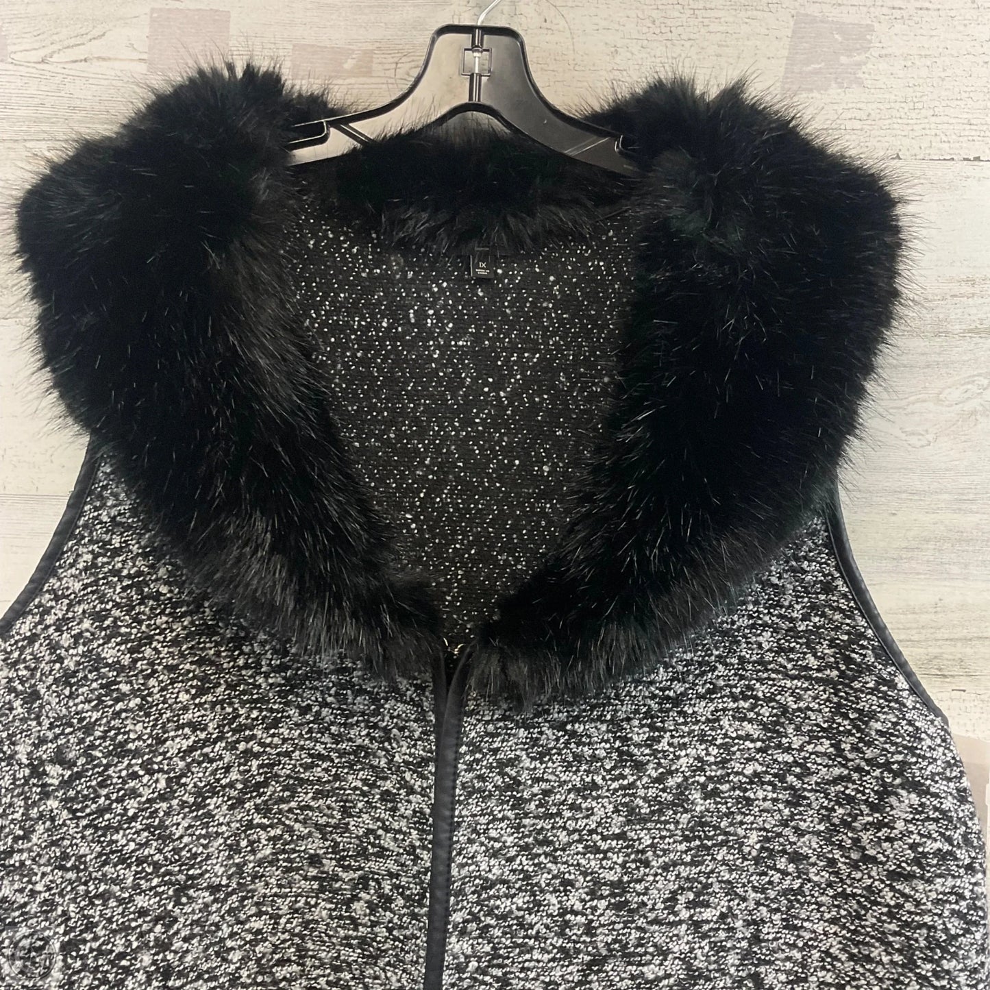 Vest Sweater By Talbots In Black & White, Size: 1x