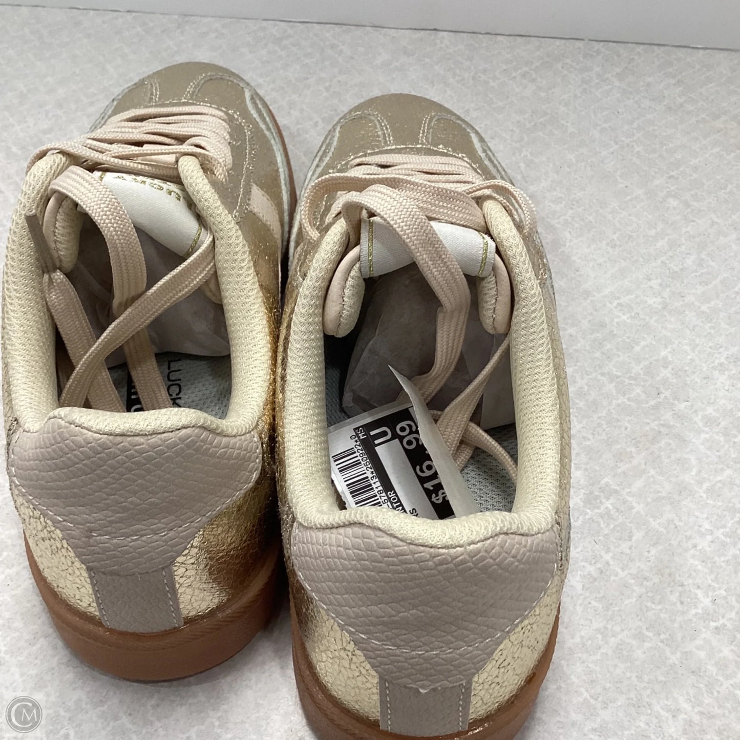Shoes Sneakers By lucky step  In Gold, Size: 7