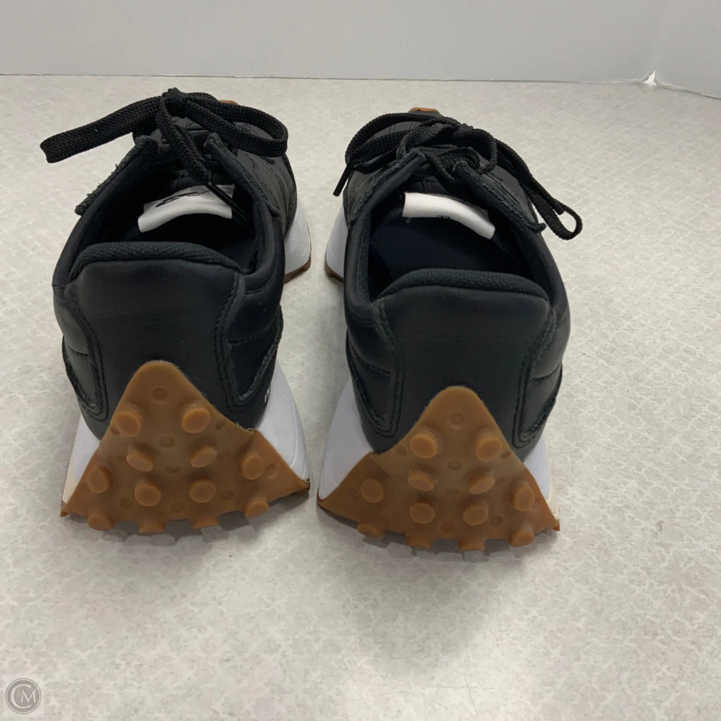 Shoes Athletic By New Balance In Black, Size: 8