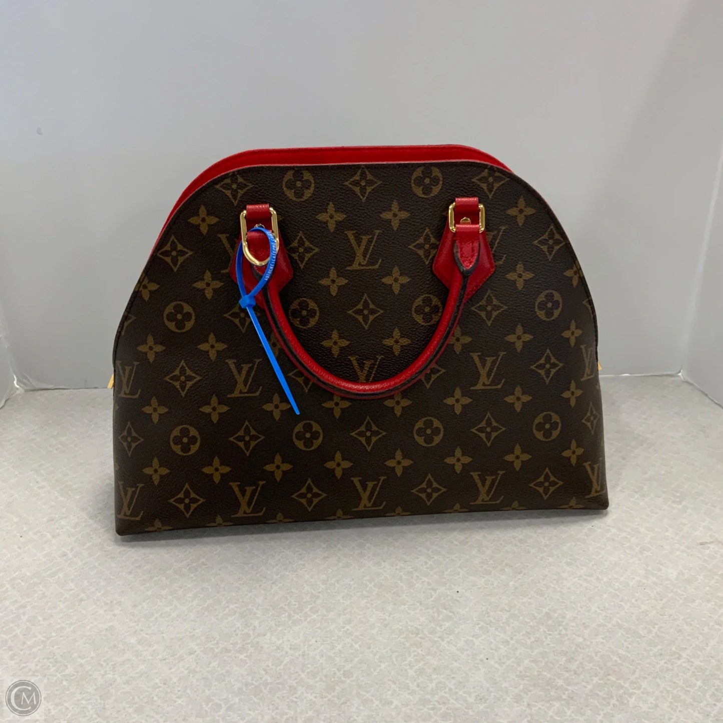 Handbag Luxury Designer By Louis Vuitton, Size: Medium