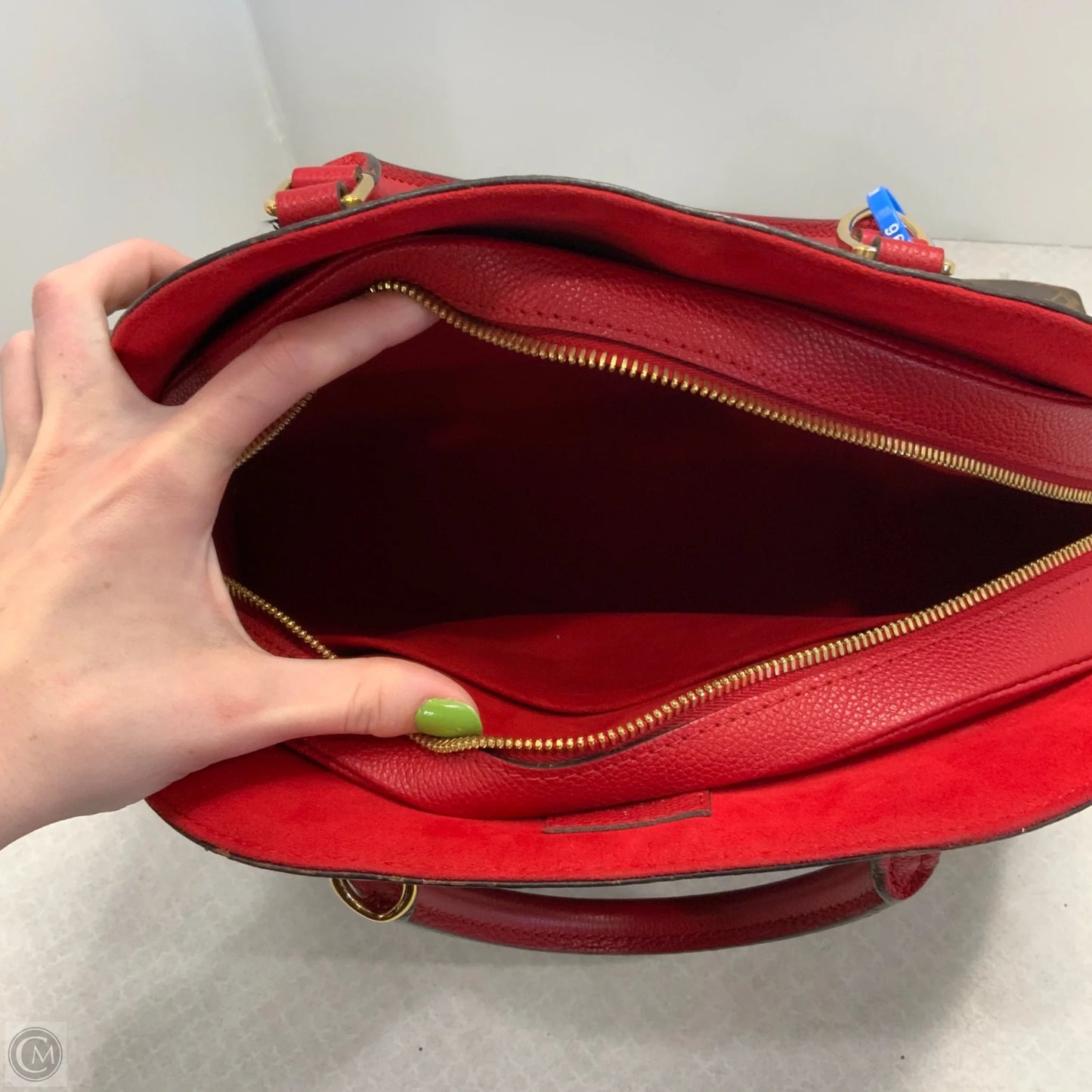 Handbag Luxury Designer By Louis Vuitton, Size: Medium