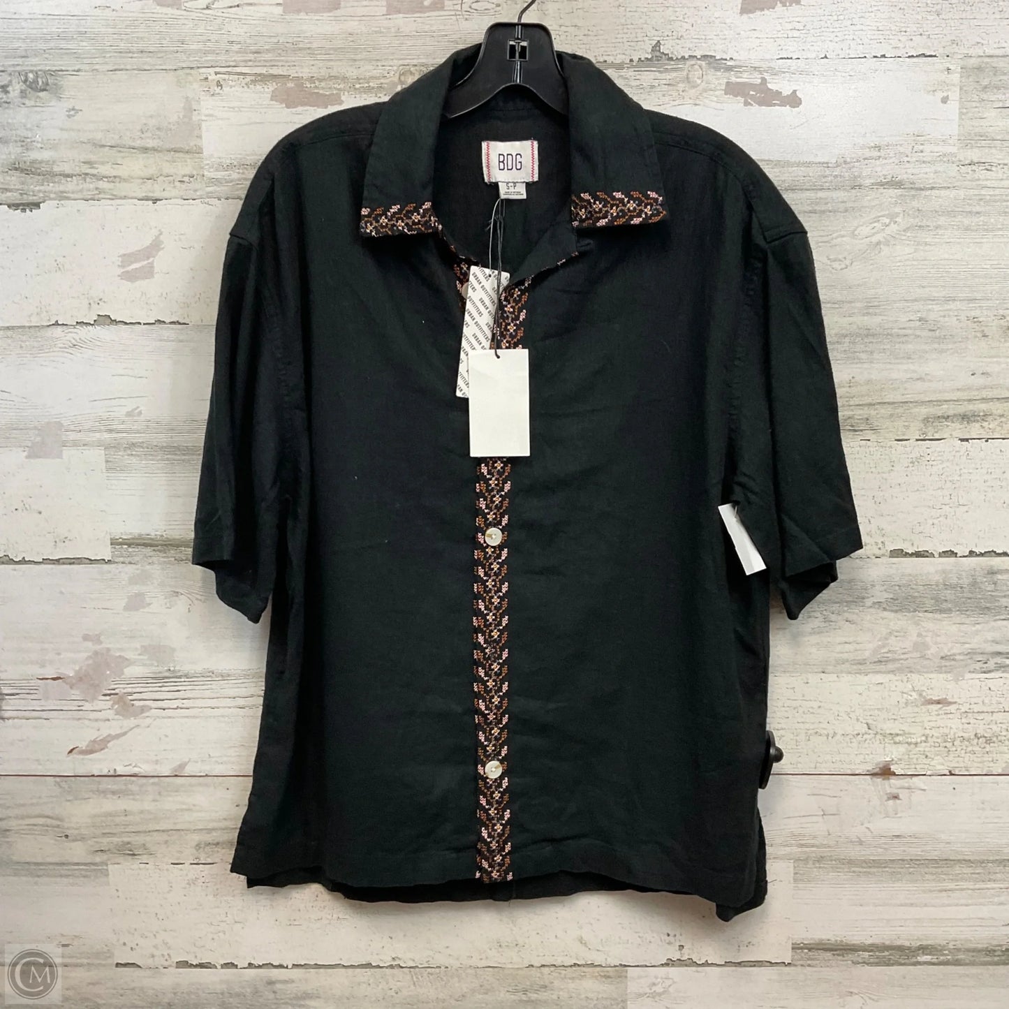 Blouse Short Sleeve By Bdg In Black, Size: S