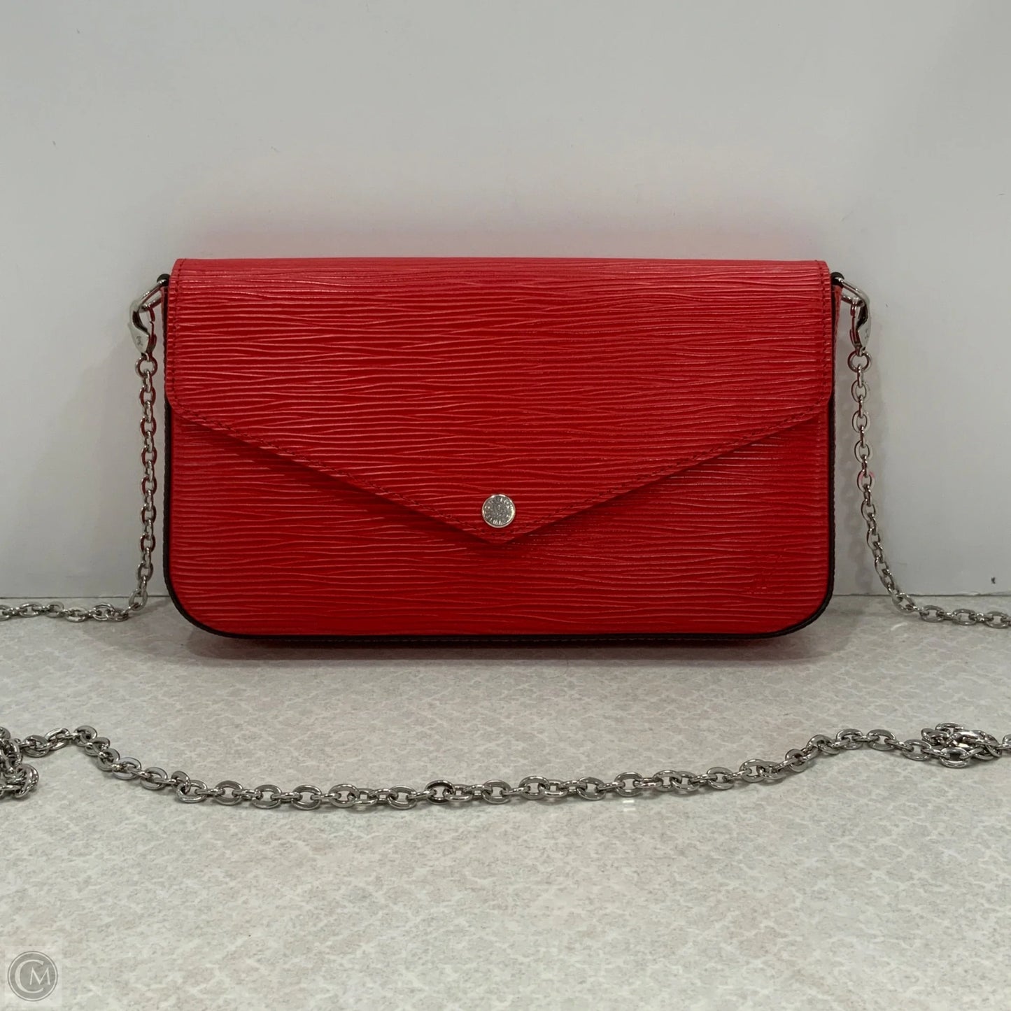 Crossbody Luxury Designer By Louis Vuitton, Size: Medium