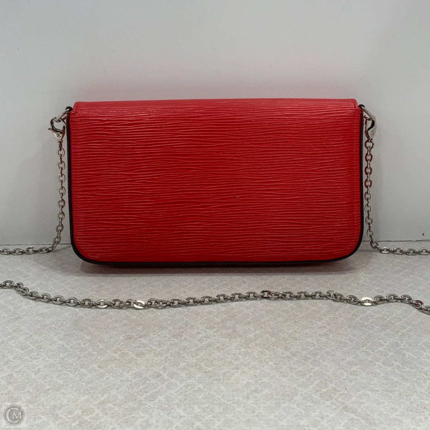 Crossbody Luxury Designer By Louis Vuitton, Size: Medium
