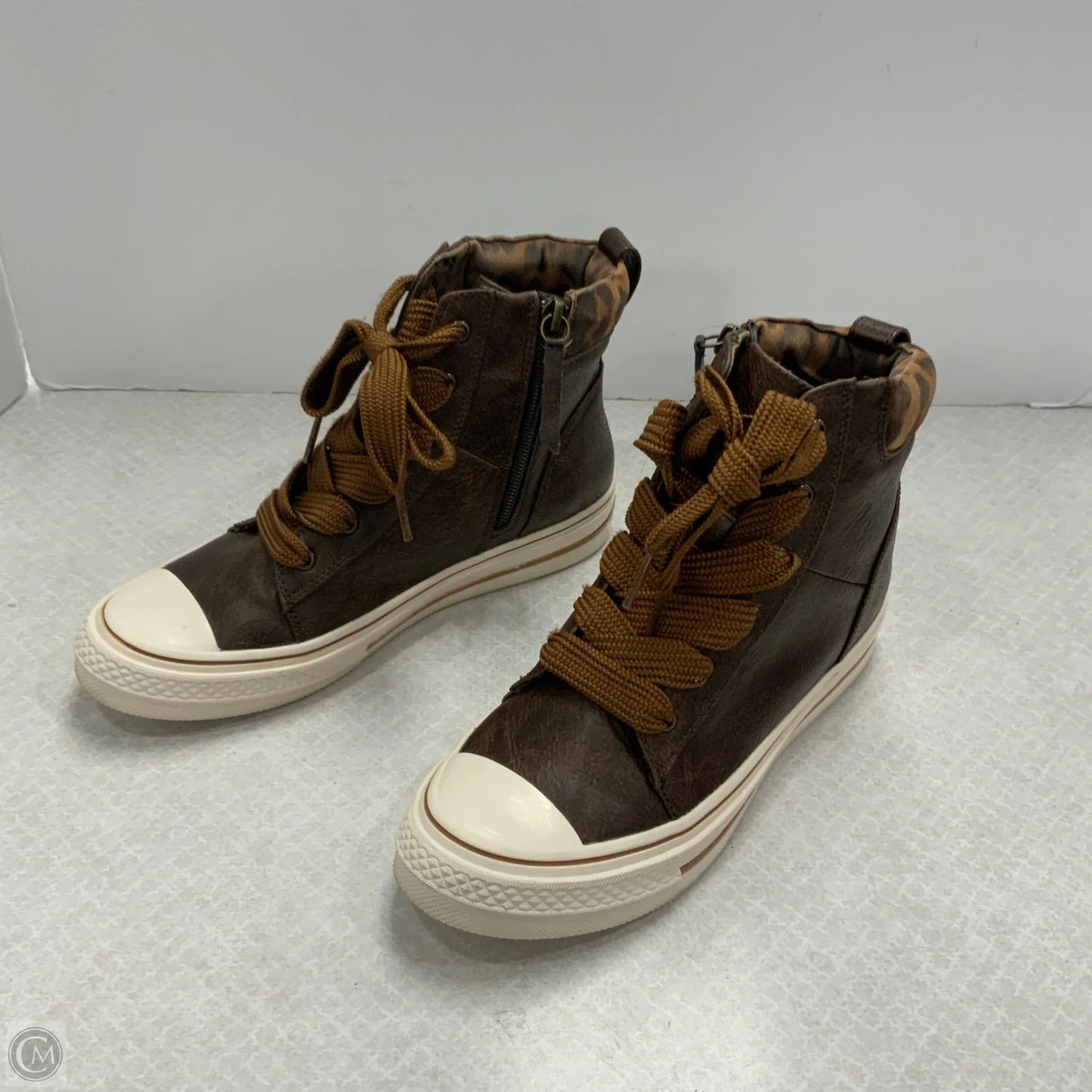 Shoes Sneakers By Yellow Box In Brown, Size: 7