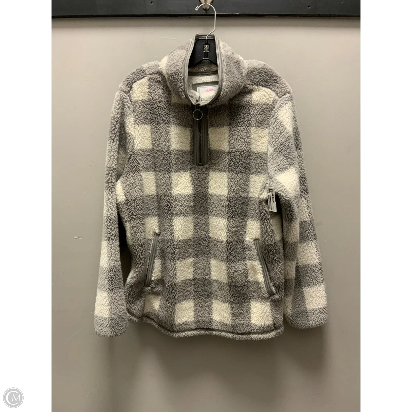 Top Long Sleeve By Cme In Grey, Size: Xl