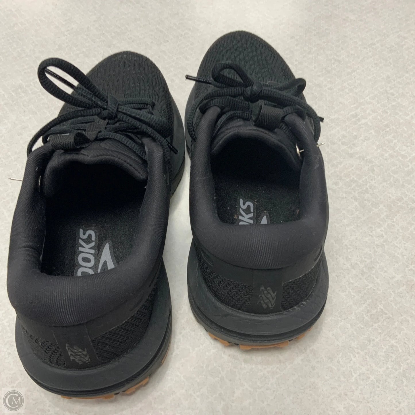 Shoes Athletic By Brooks In Black, Size: 9