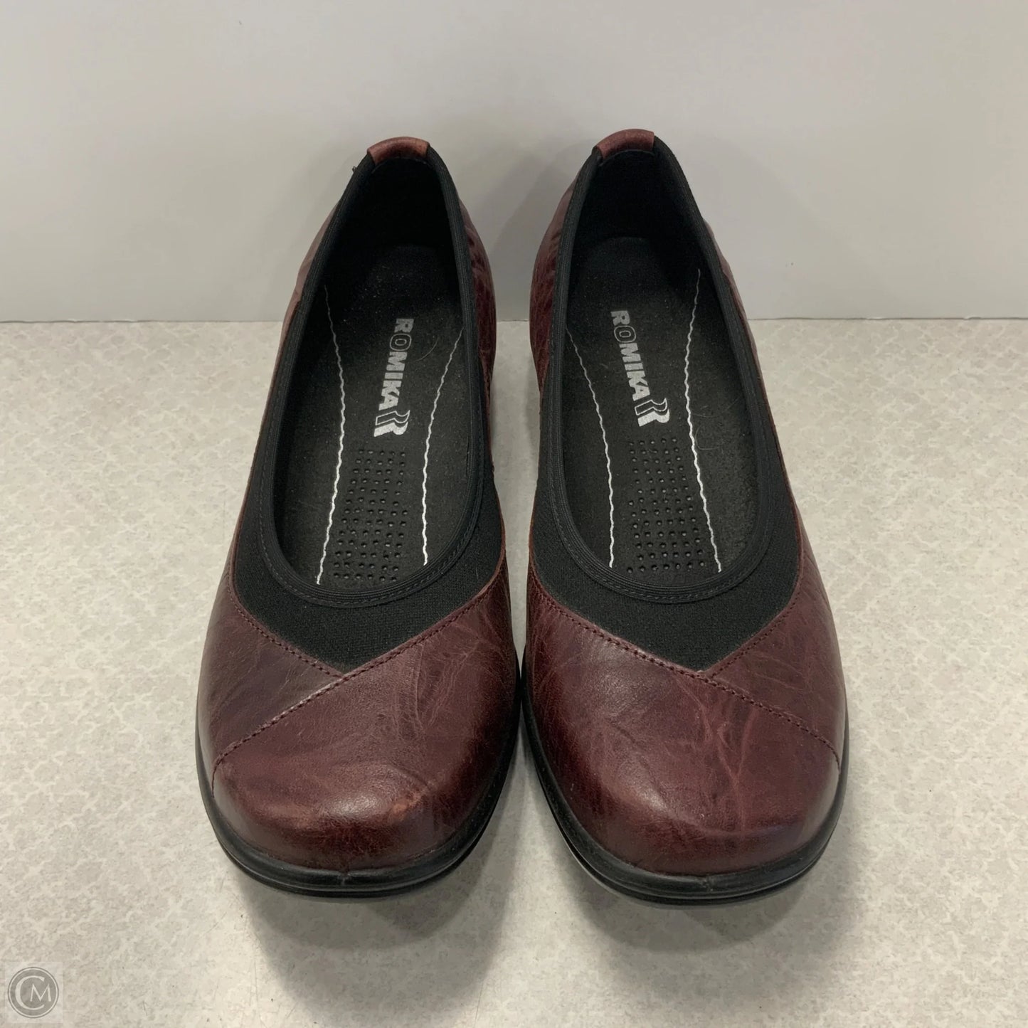 Shoes Flats By Romika In Maroon, Size: 7